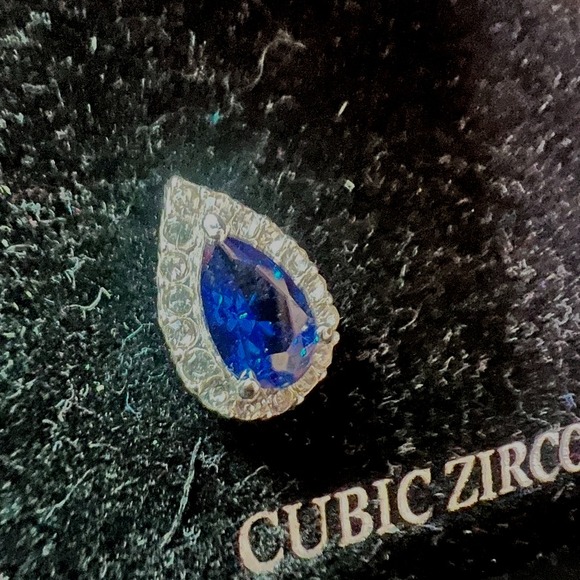 Danecraft Fine Silver Plate Sapphire Blue CZ Teardrop Earrings w/Box Vintage - Picture 6 of 14